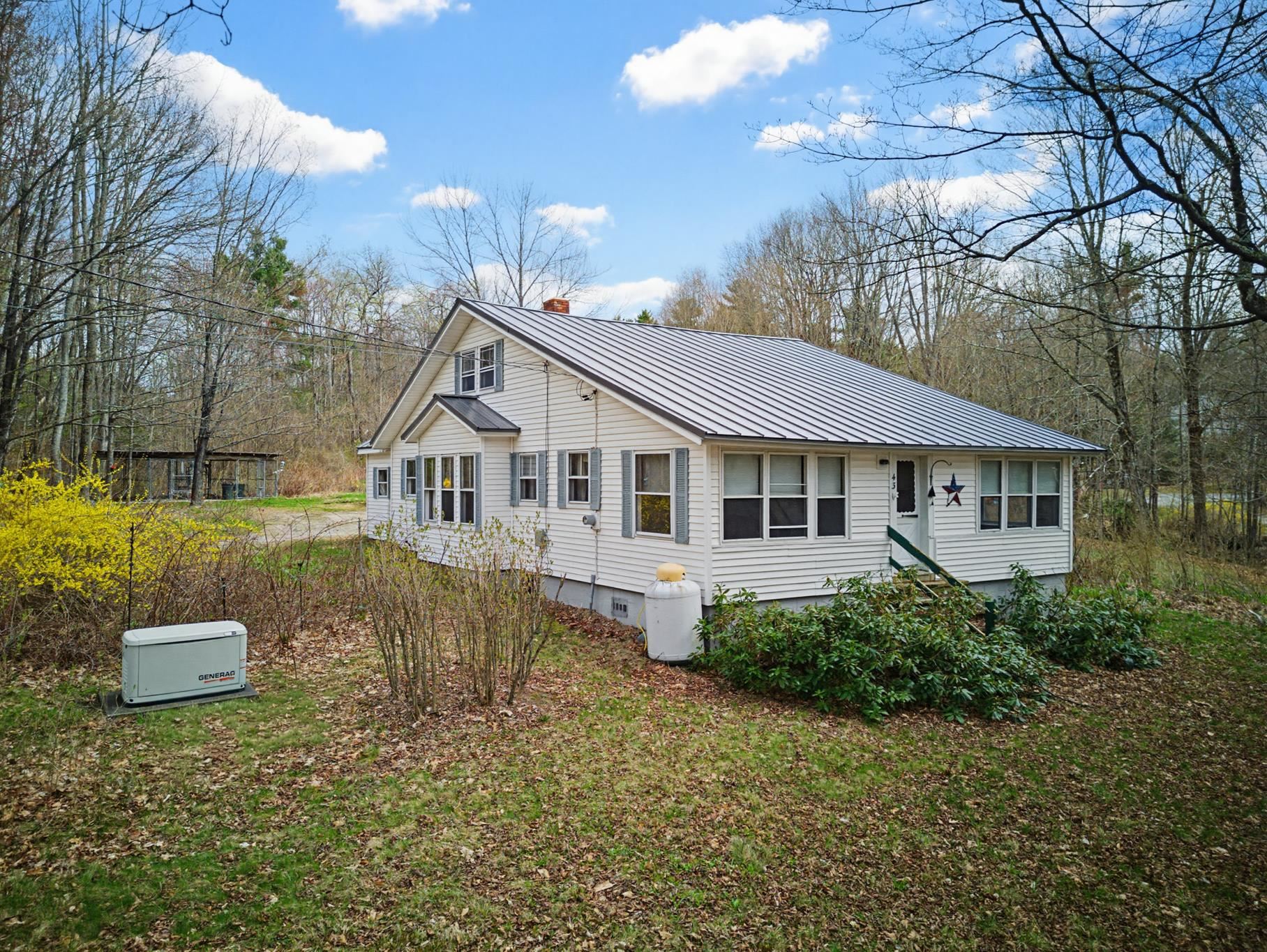 43 Old County Road North Deering, NH 03244 - Photo 3 of 40