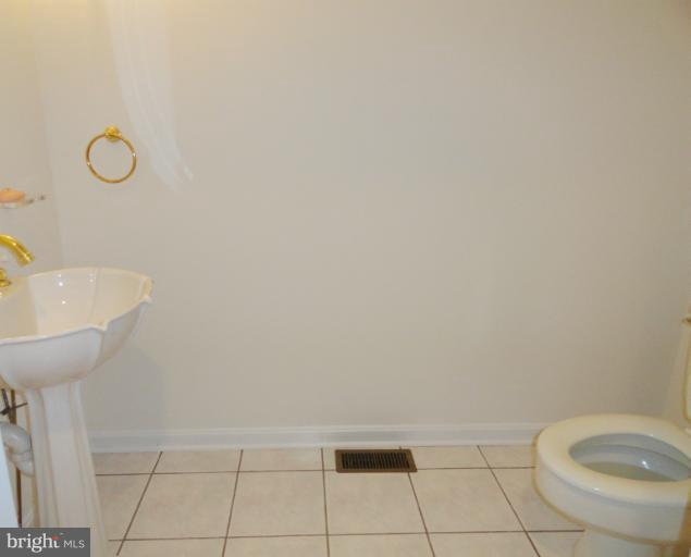 7025 Concord Road Baltimore, MD 21208 - Photo 11 of 26 Powder Room