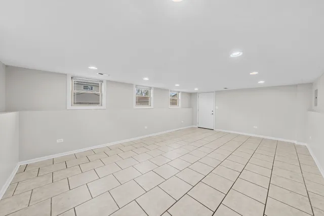 $340,000 | 156 Monterey Drive, Bolingbrook, IL 60440