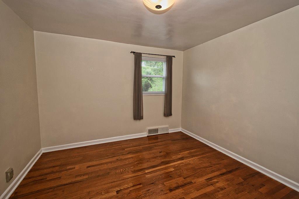 220 Orchard Spring Road Pittsburgh, PA 15220 - Photo 12 of 21 Gallery Image 12