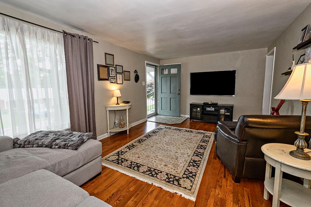 220 Orchard Spring Road Pittsburgh, PA 15220 - Photo 3 of 21 Gallery Image 3
