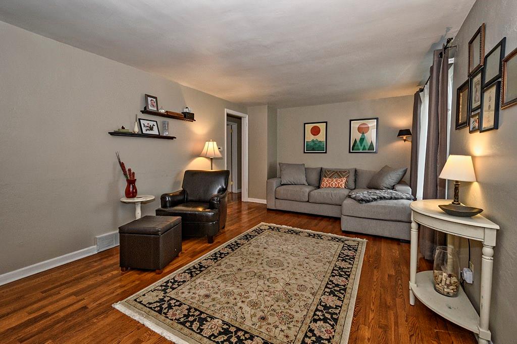 220 Orchard Spring Road Pittsburgh, PA 15220 - Photo 4 of 21 Gallery Image 4