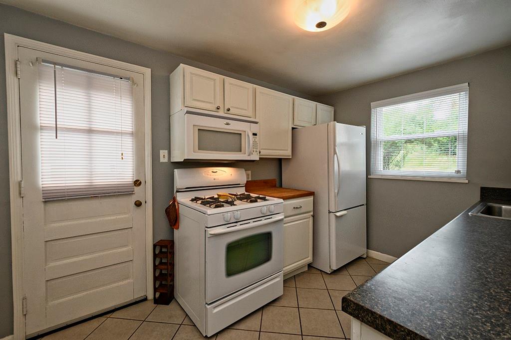220 Orchard Spring Road Pittsburgh, PA 15220 - Photo 7 of 21 Gallery Image 7