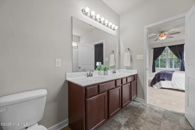 $1,800 | 407 Frisco Way, Holly Ridge, NC 28445