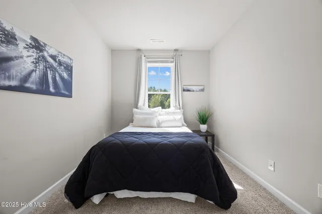 $1,800 | 407 Frisco Way, Holly Ridge, NC 28445