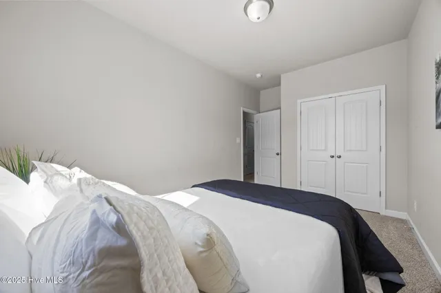 $1,800 | 407 Frisco Way, Holly Ridge, NC 28445