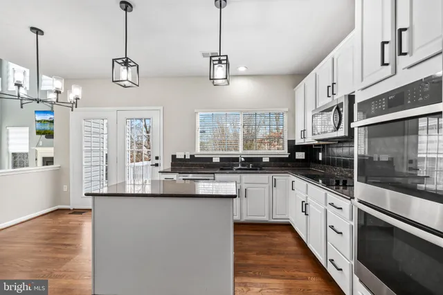 a view of walk in closet