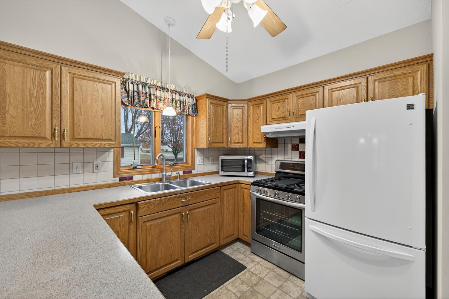 1606 17th Street Southwest Austin, MN 55912 - Photo 12 of 39