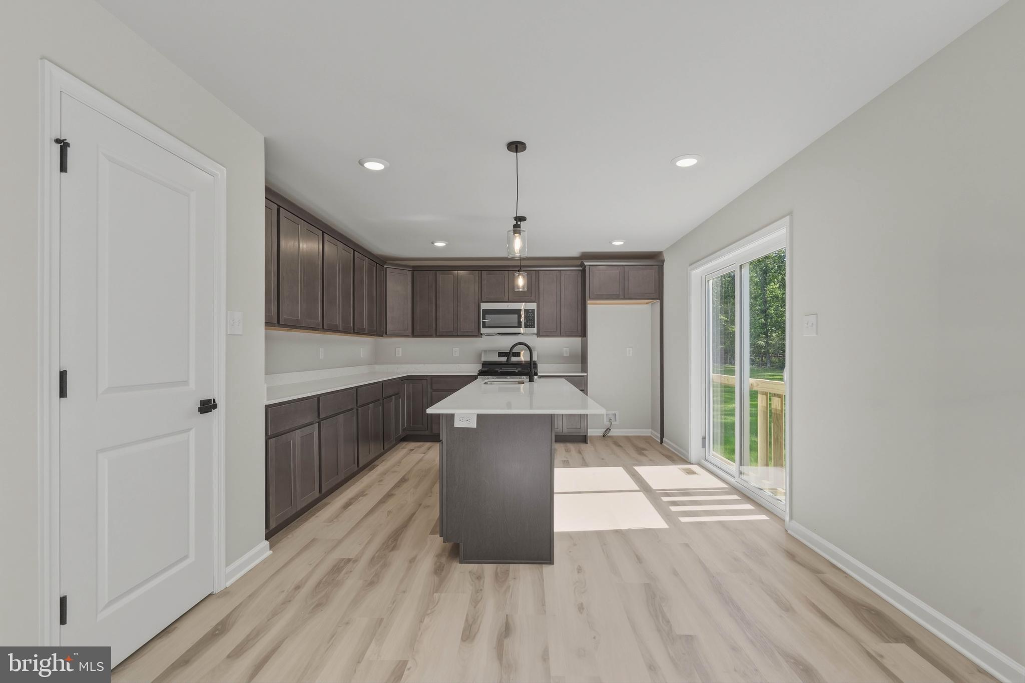 221 Hogbin Road Millville, NJ 08332 - Photo 2 of 39