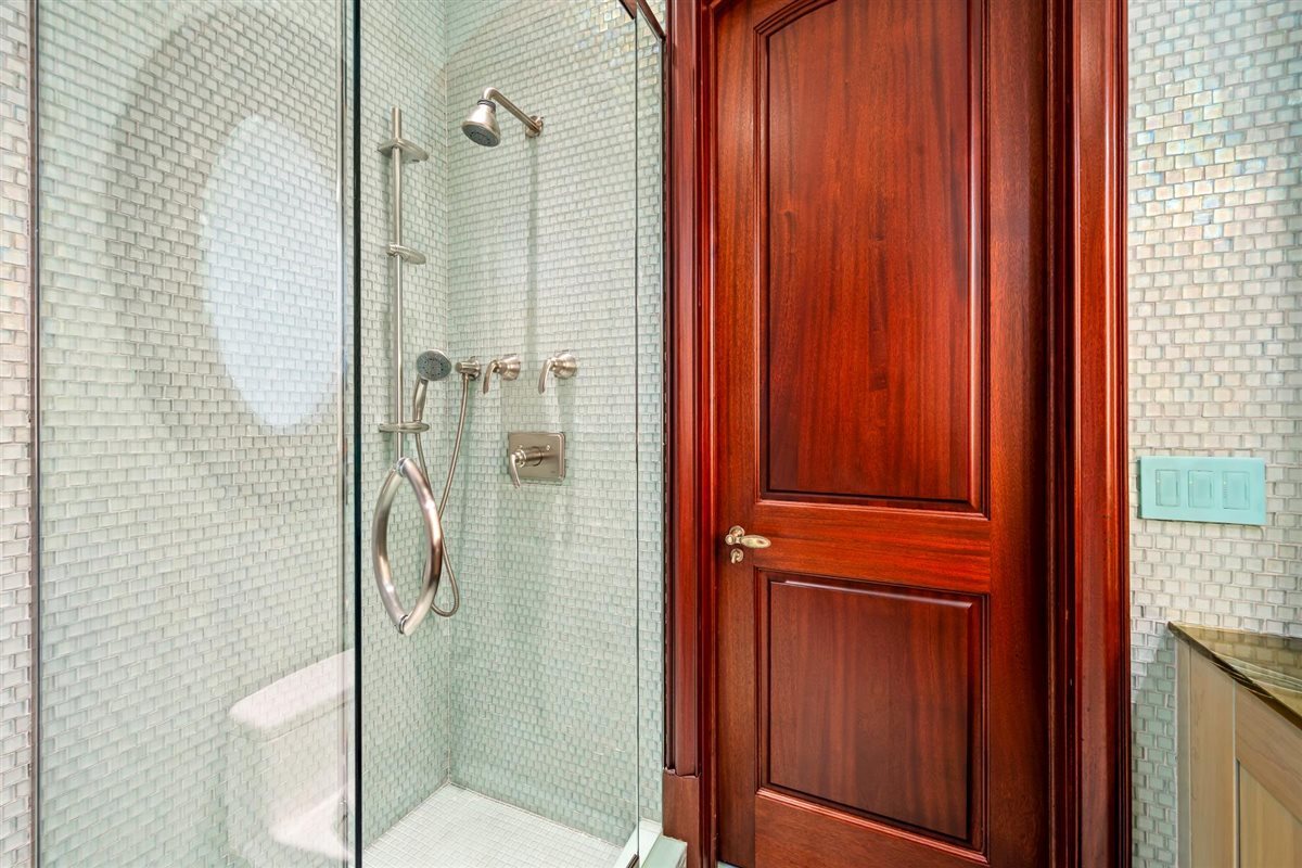950 Lake Road Lake Forest, IL 60045 - Photo 27 of 72 Gallery Image 27