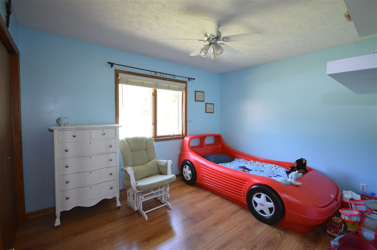 5366 Cedar Valley Road Traverse City, MI 49684 - Photo 13 of 34 1836194-12.JPG