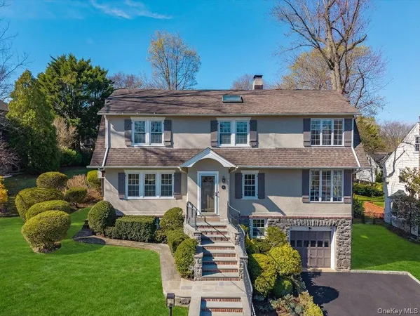 $1,899,000 | 85 Lansdowne Drive, Larchmont, NY 10538