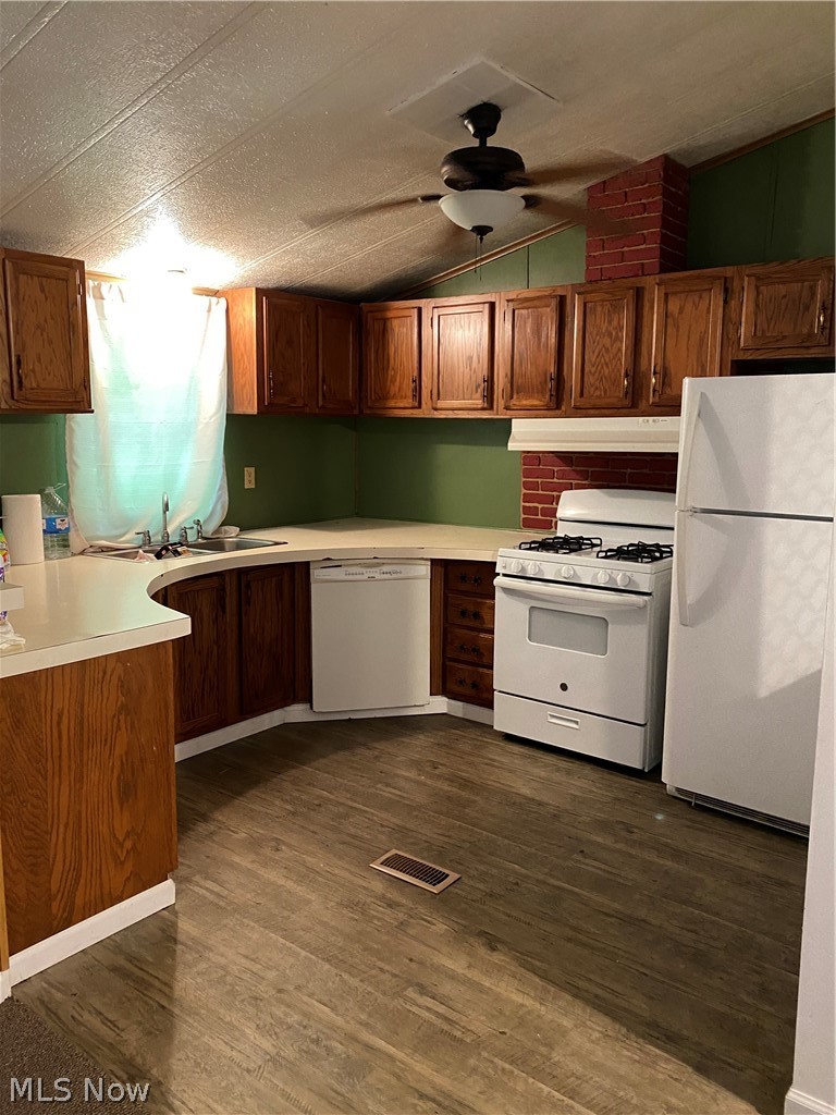 640 Newells Run Road Newport, OH 45768 - Photo 2 of 12 Kitchen