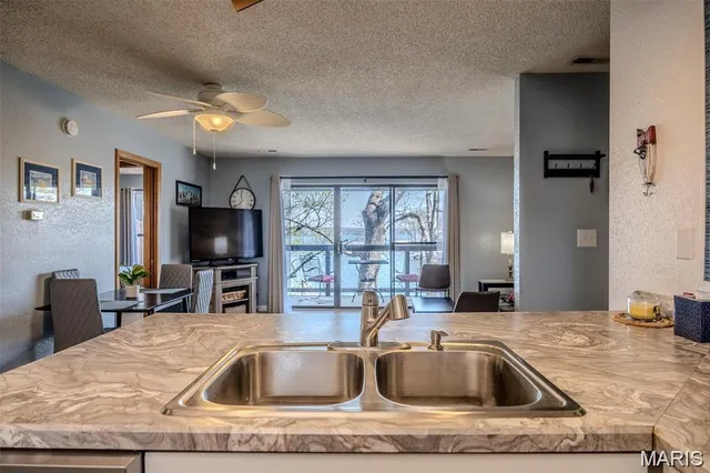 $180,000 | 256 Lone Oak Sunrise Beach, Unit 15, Sunrise Beach, MO 65079