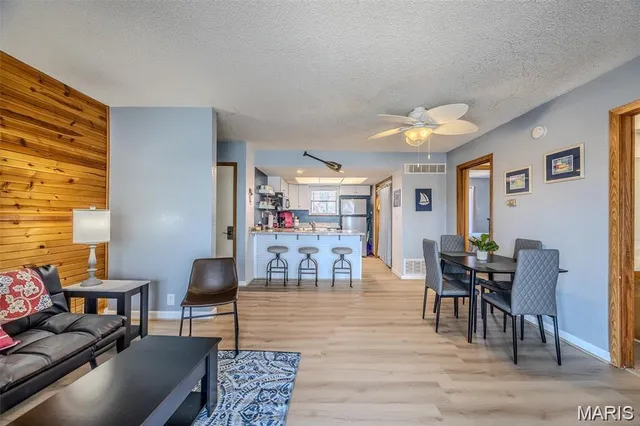 $180,000 | 256 Lone Oak Sunrise Beach, Unit 15, Sunrise Beach, MO 65079