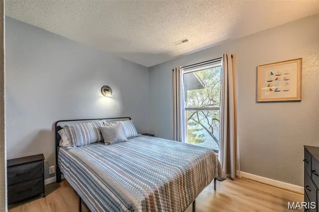 $180,000 | 256 Lone Oak Sunrise Beach, Unit 15, Sunrise Beach, MO 65079