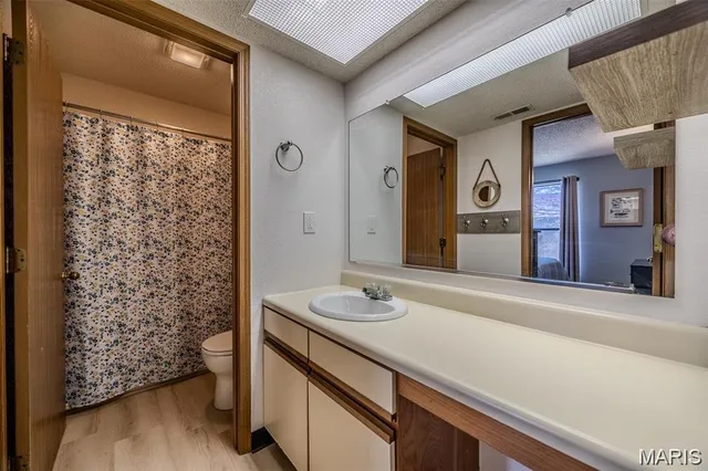 $180,000 | 256 Lone Oak Sunrise Beach, Unit 15, Sunrise Beach, MO 65079