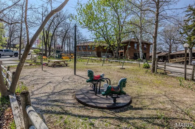 $180,000 | 256 Lone Oak Sunrise Beach, Unit 15, Sunrise Beach, MO 65079