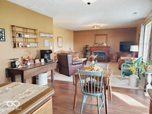 $279,000 | 11143 Oakspring Court, Indianapolis, IN 46239