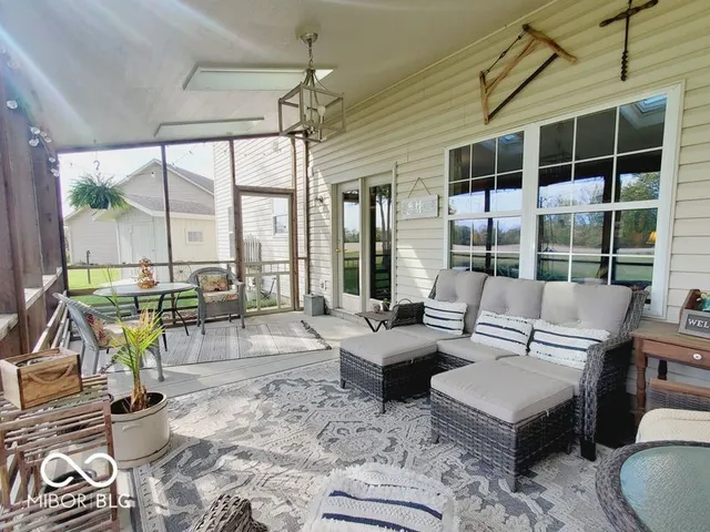 $279,000 | 11143 Oakspring Court, Indianapolis, IN 46239