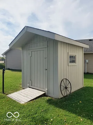 $279,000 | 11143 Oakspring Court, Indianapolis, IN 46239