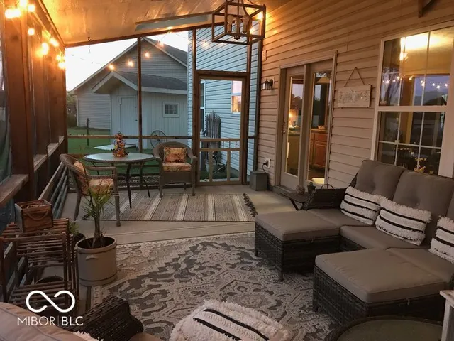 $279,000 | 11143 Oakspring Court, Indianapolis, IN 46239