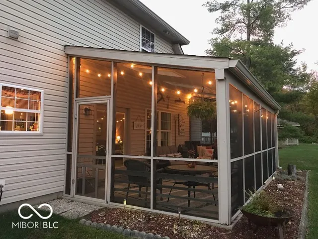 $279,000 | 11143 Oakspring Court, Indianapolis, IN 46239