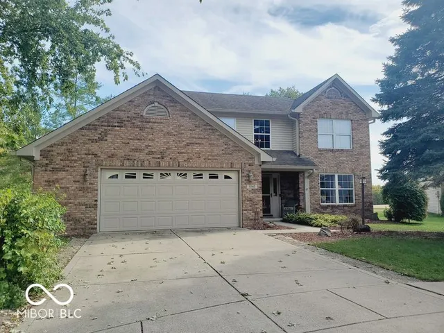$279,000 | 11143 Oakspring Court, Indianapolis, IN 46239