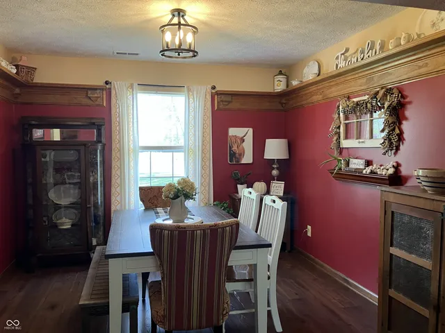 $279,000 | 11143 Oakspring Court, Indianapolis, IN 46239