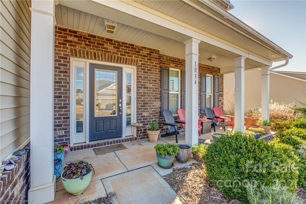 1034 Jack Pine Road Clover, SC 29710 - Photo 2 of 31 Gallery Image 2