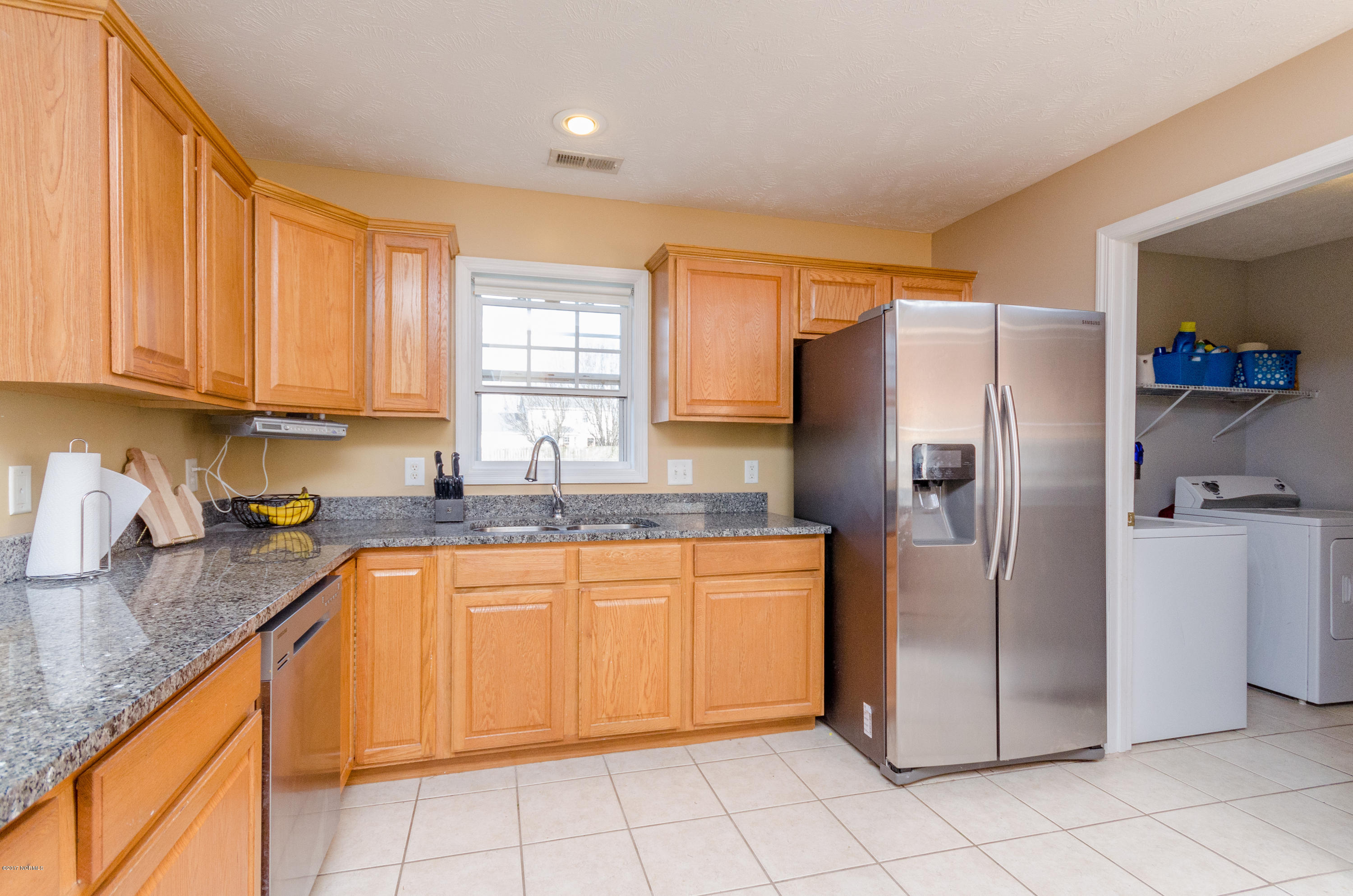 210 Rutherford Way Jacksonville, NC 28540 - Photo 13 of 40 20170131-20170131-DSC_0784