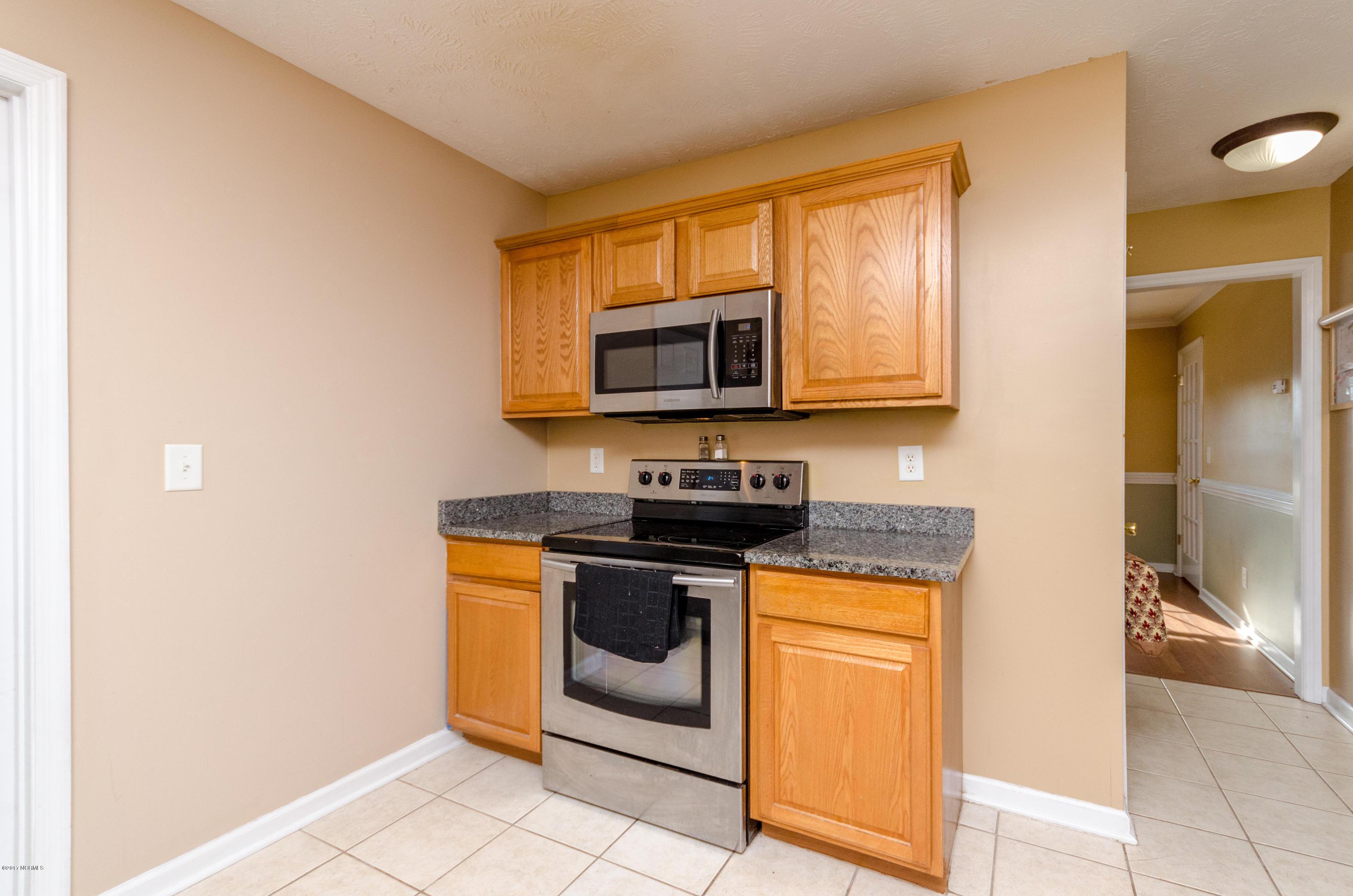 210 Rutherford Way Jacksonville, NC 28540 - Photo 15 of 40 20170131-20170131-DSC_0786