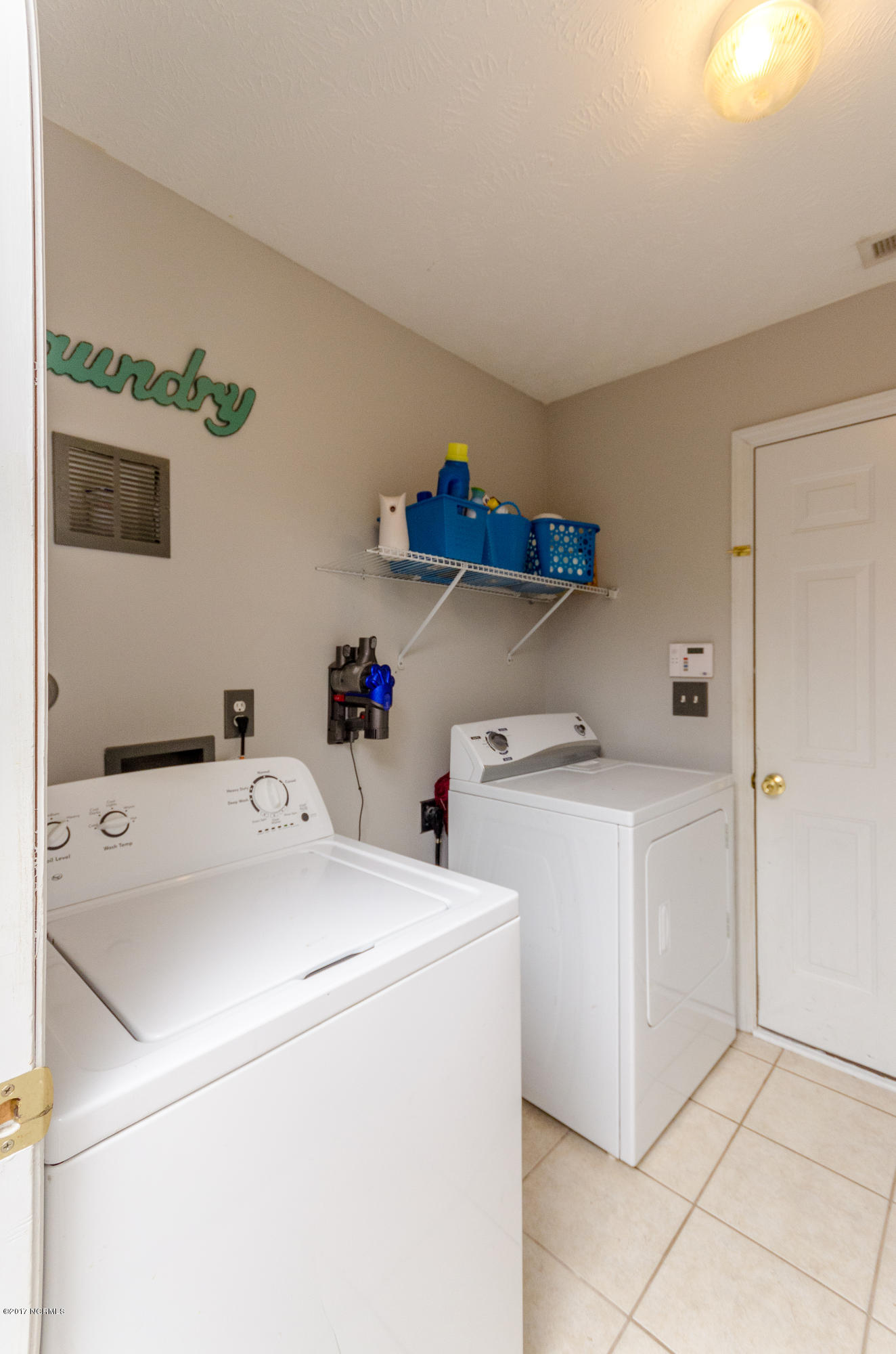 210 Rutherford Way Jacksonville, NC 28540 - Photo 17 of 40 20170131-20170131-DSC_0788