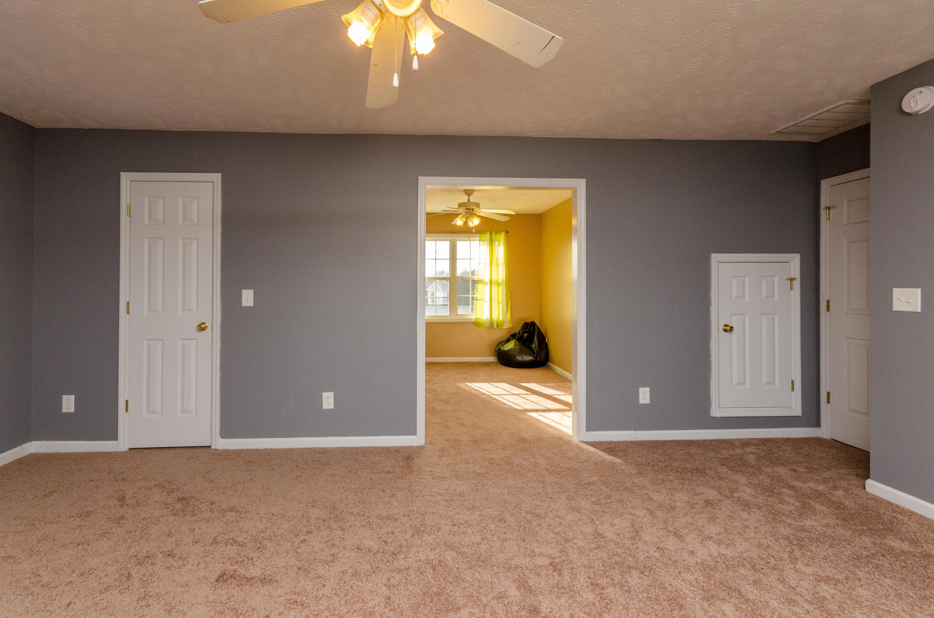 210 Rutherford Way Jacksonville, NC 28540 - Photo 34 of 40 20170131-20170131-DSC_0805