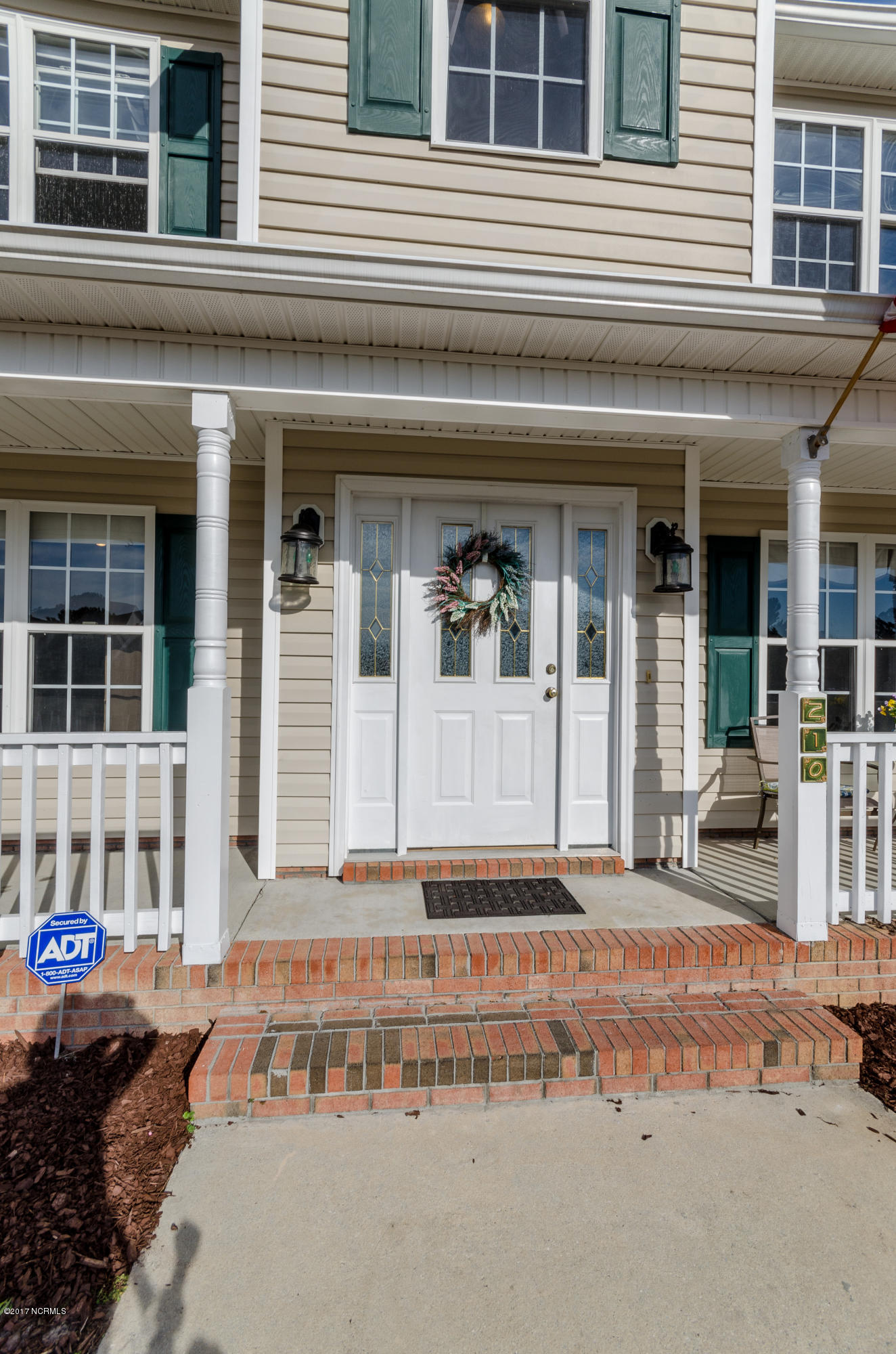 210 Rutherford Way Jacksonville, NC 28540 - Photo 5 of 40 20170131-20170131-DSC_0774