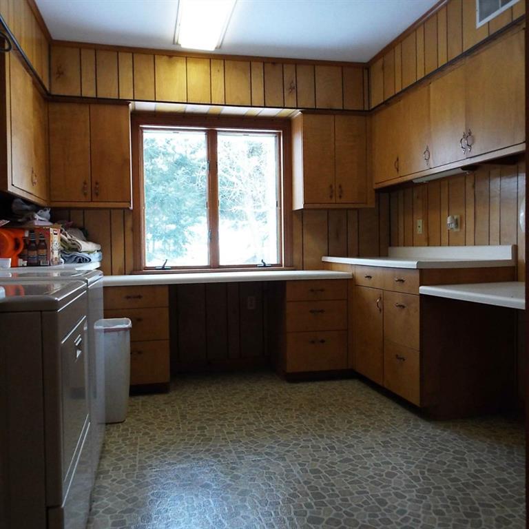 16 Davis Point Road Wayne, ME 04284 - Photo 27 of 35 laundry/ craft room
