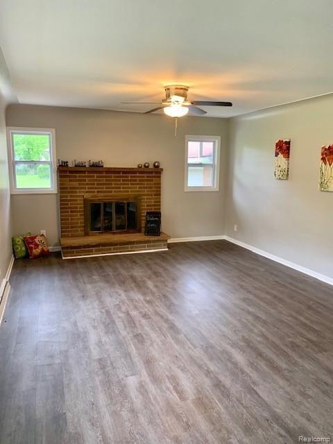 Living room with gas fireplace