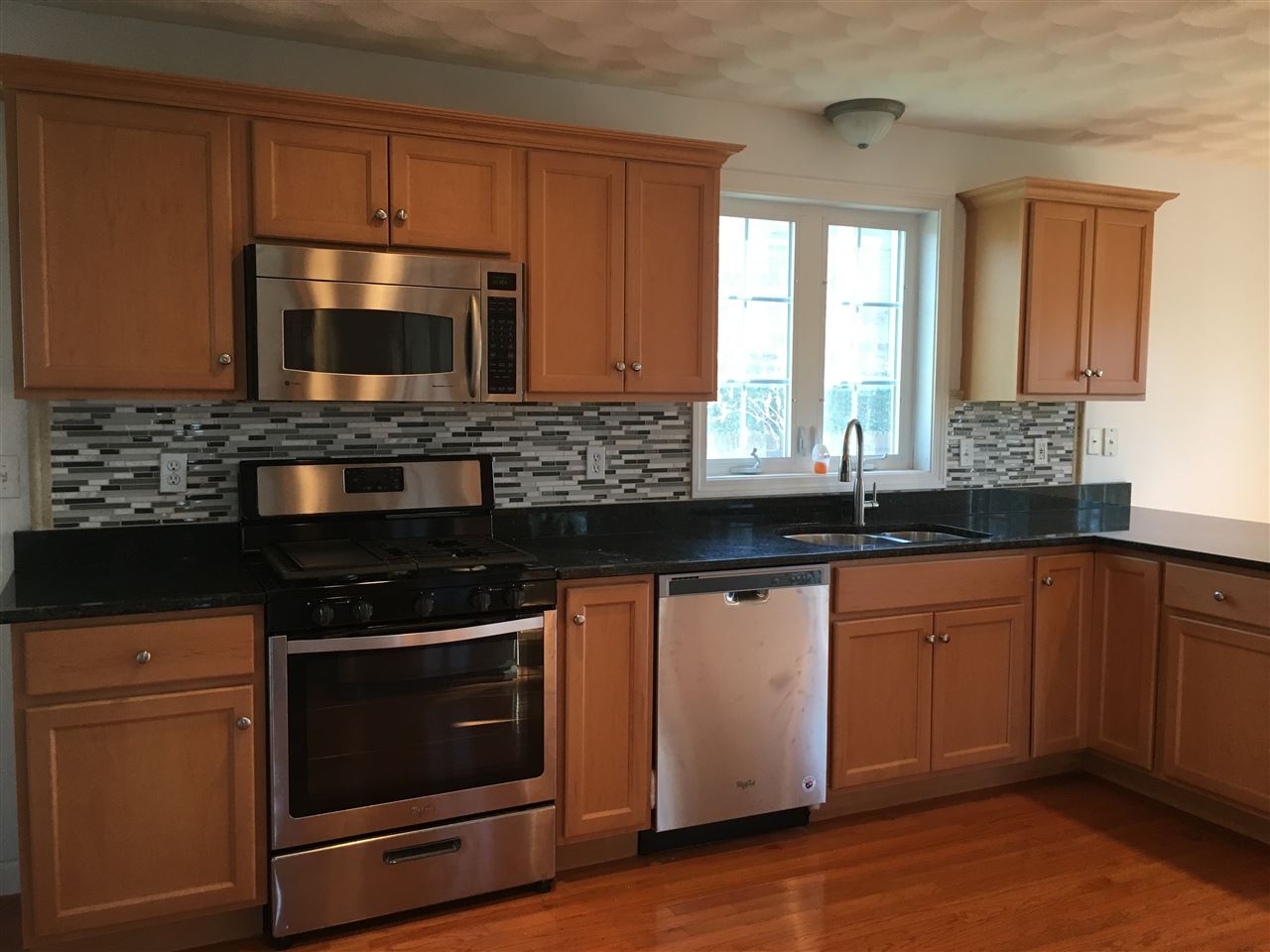 45 South Shore Road Salem, NH 03079 - Photo 5 of 15