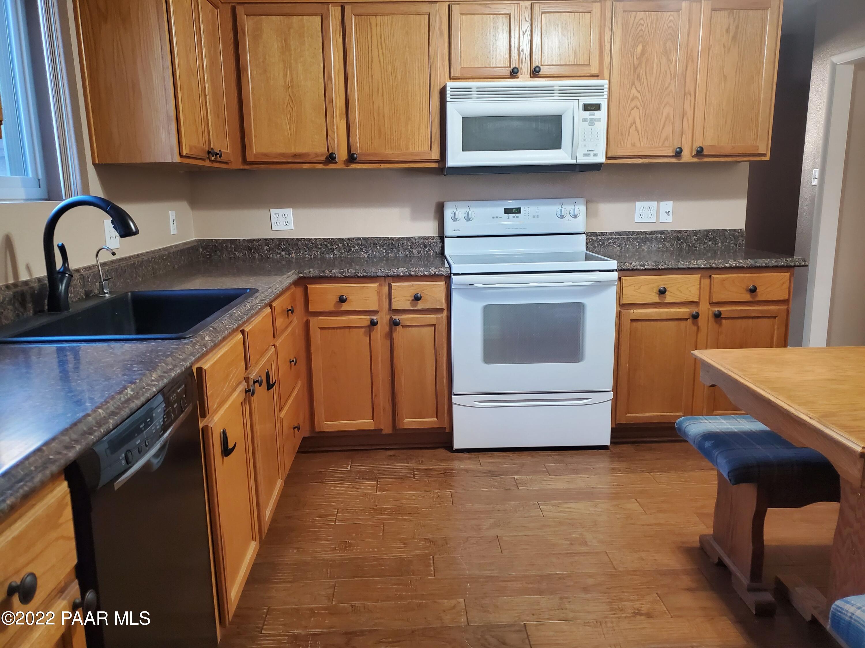 1985 Thumb Butte Road Prescott, AZ 86303 - Photo 15 of 34 Kitchen 1