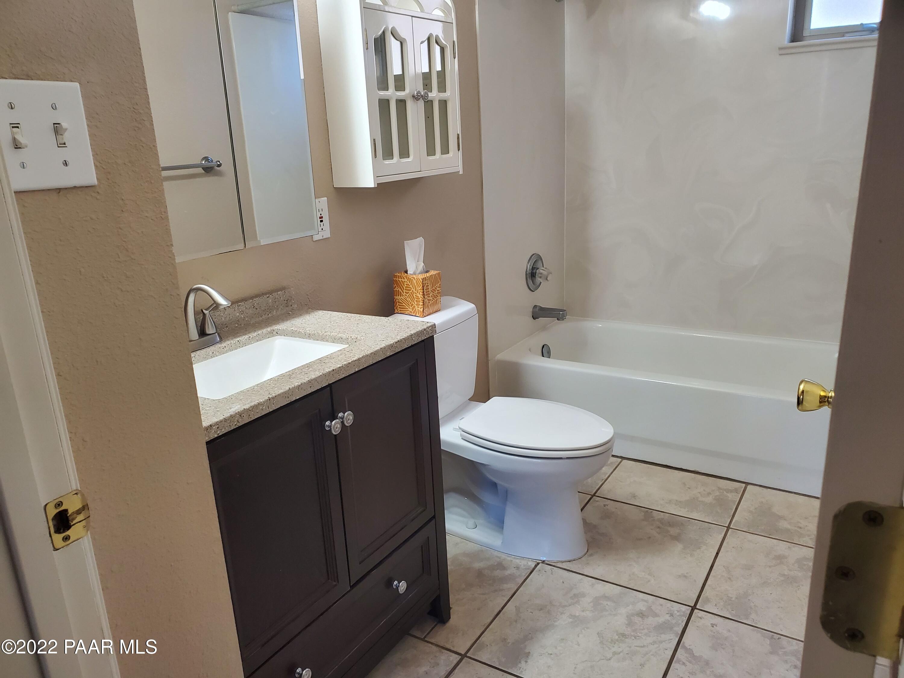 1985 Thumb Butte Road Prescott, AZ 86303 - Photo 20 of 34 Bathroom 2