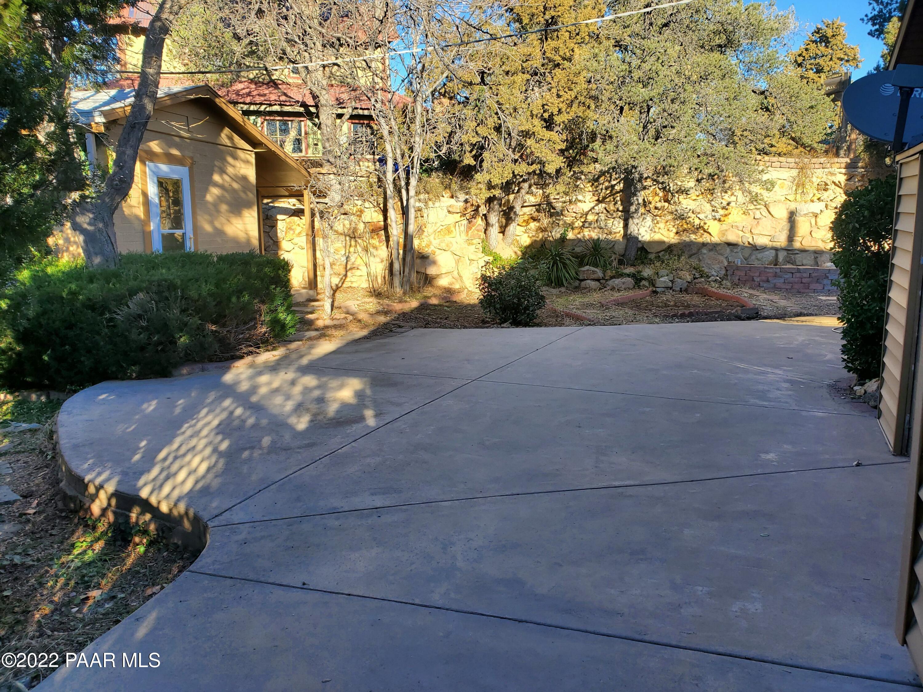 1985 Thumb Butte Road Prescott, AZ 86303 - Photo 24 of 34 Back Patio