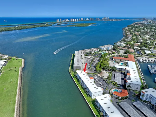 $2,500 | 28 Yacht Club Drive, North Palm Beach, FL 33408