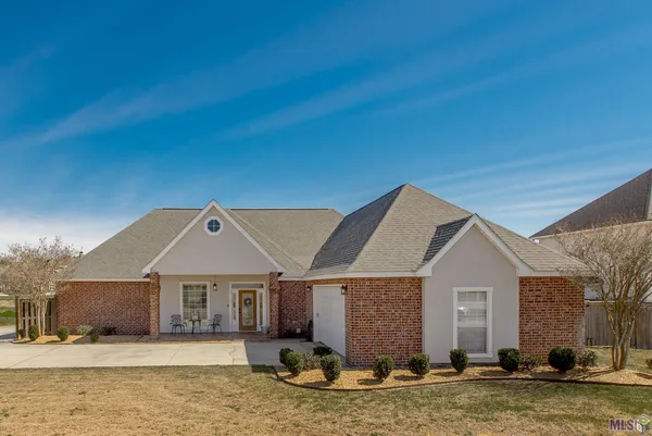 $345,000 | 1005 Woodview Drive, Morgan City, LA 70380