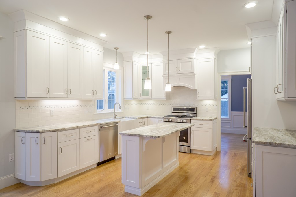 66 Russell Road Framingham, MA 01702 - Photo 2 of 29 Gallery Image 2
