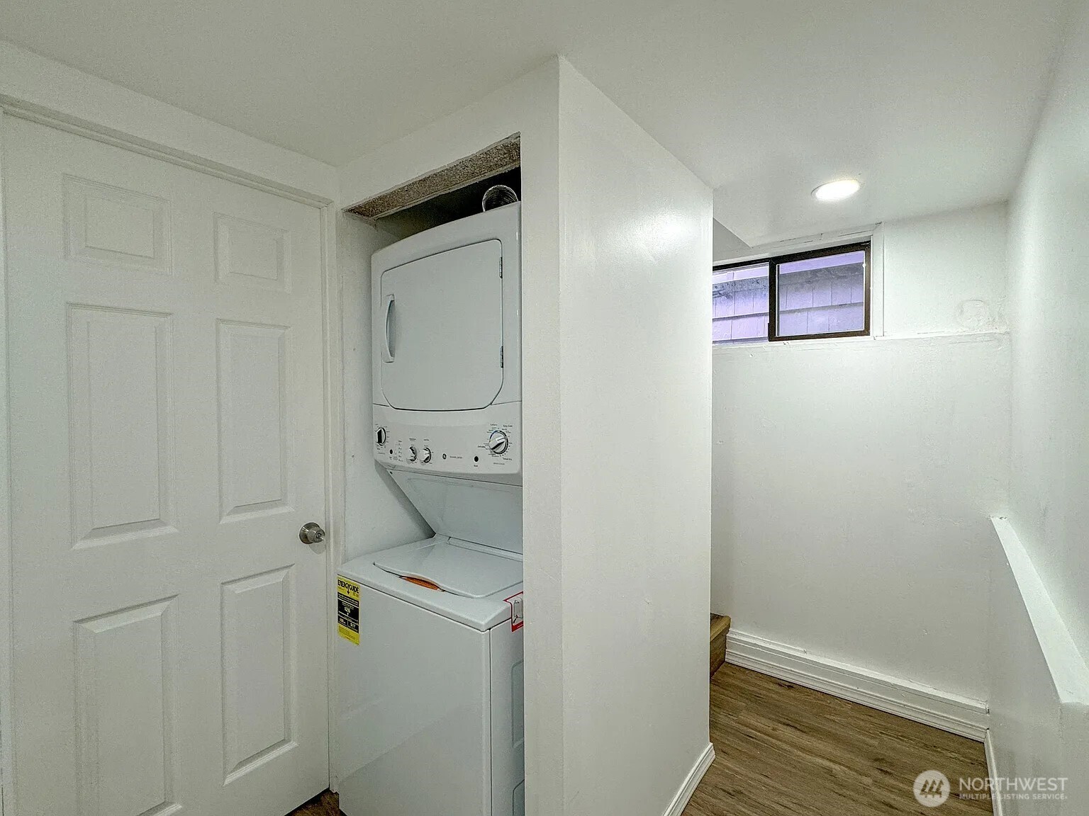 5214 Green Lake Way North Seattle, WA 98103 - Photo 6 of 12