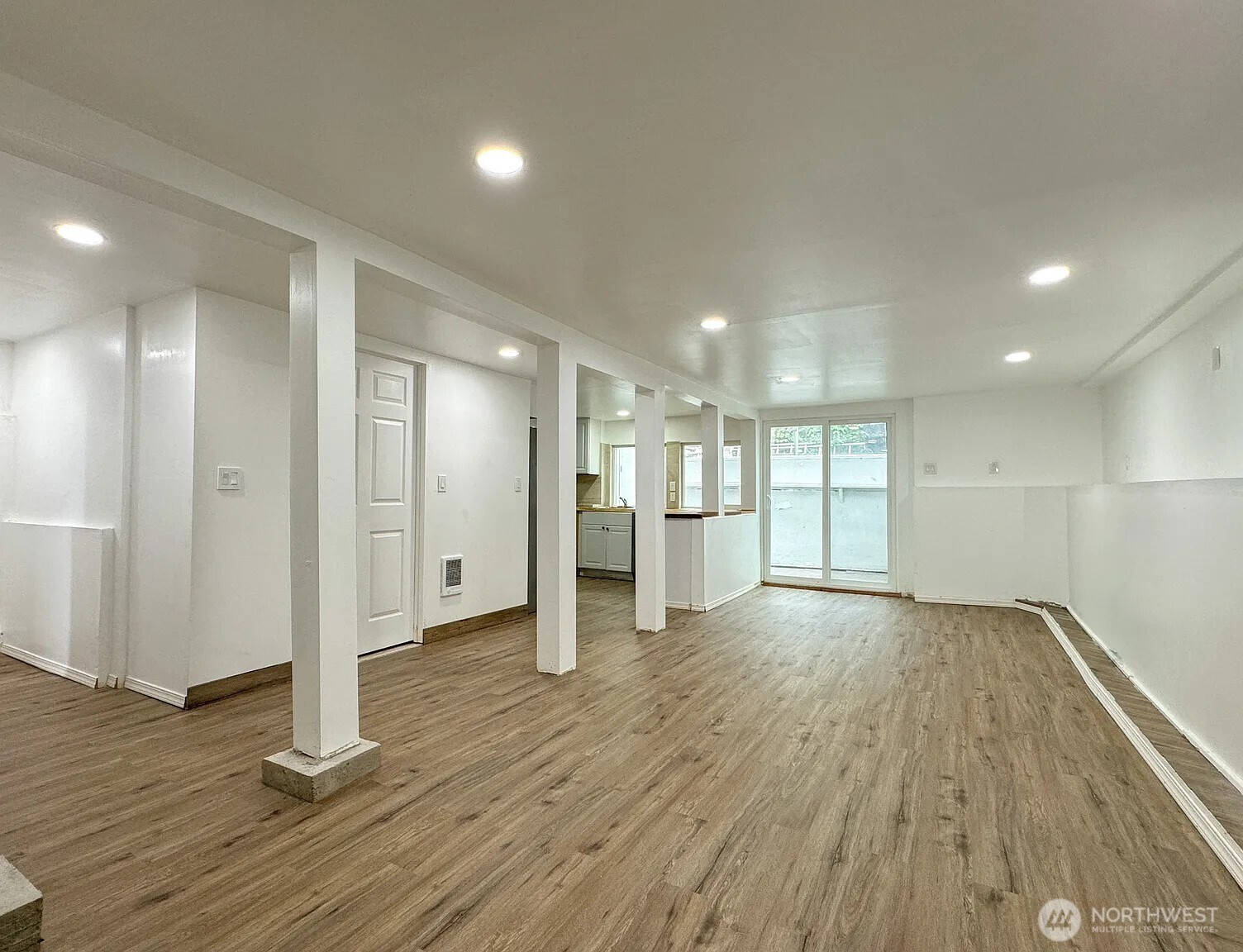 5214 Green Lake Way North Seattle, WA 98103 - Photo 9 of 12