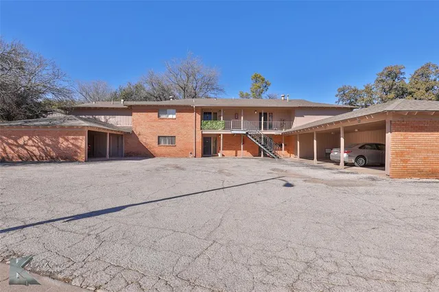 $4,100,000 | 2600 Ivanhoe Lane, Abilene, TX 79605