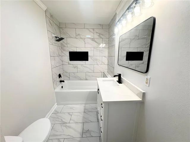 $1,700 | 5312 Warrington Drive, Unit C, New Orleans, LA 70122