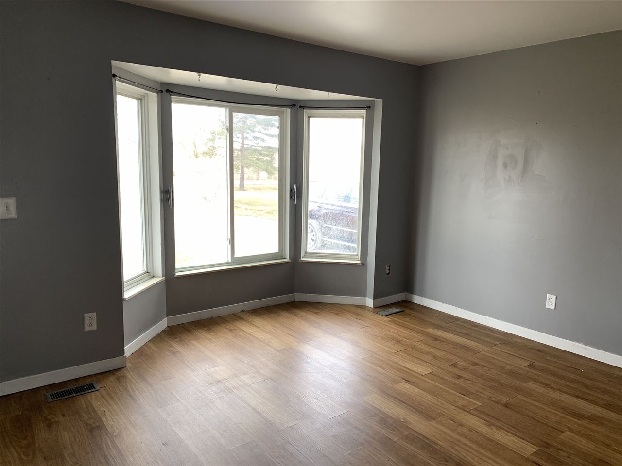 11166 Morrish Road Montrose, MI 48457 - Photo 6 of 15 50035520-5.JPG