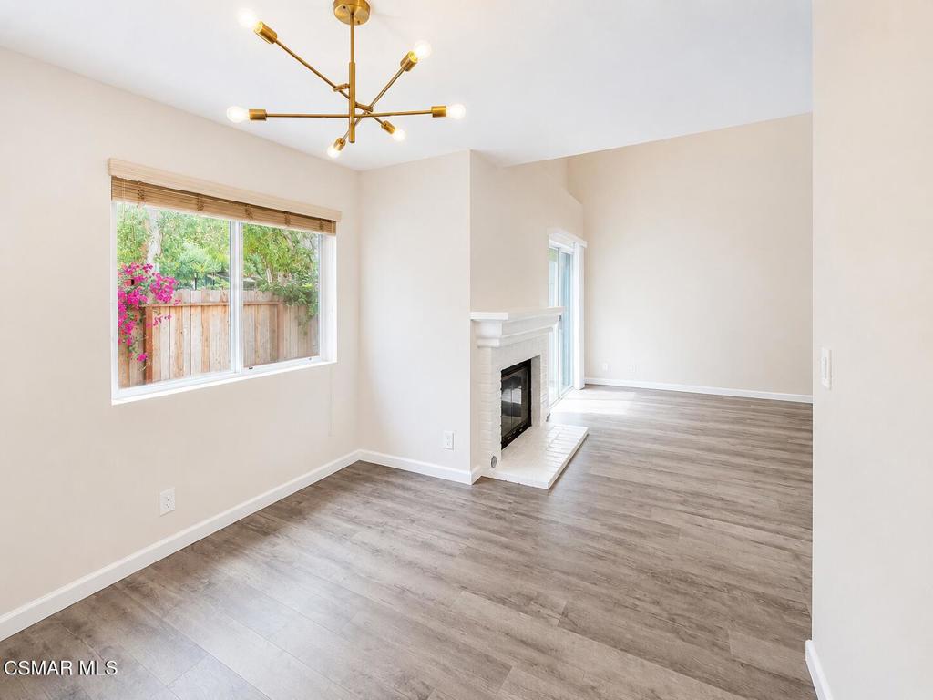 2762 Erringer Road, Unit 15 Simi Valley, CA 93065 - Photo 22 of 23